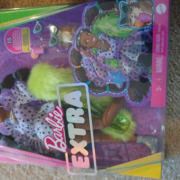 BNIB Barbie EXTRA doll-African American- #7---has 15 styling pieces - Picture 3 of 8
